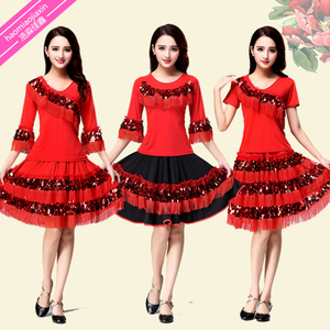 佳鑫服饰工厂店 优质服装面料与辅料一站式解决方案